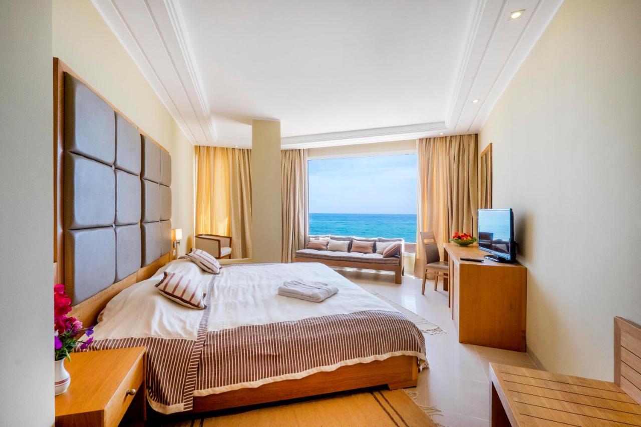Dreibettzimmer mit Meerblick